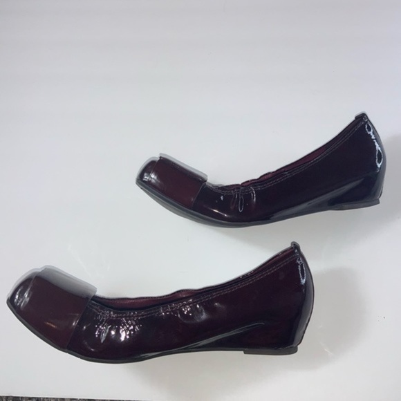 Theory Patent Leather Wedge Ballet Flats Burgundy - Picture 4 of 11